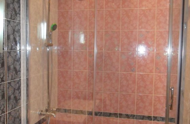 Ремонт квартиры под ключ с декоративной отделкой и санузлами
